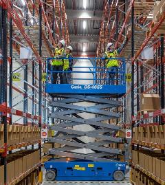 超高自行剪叉式高空作业车平台